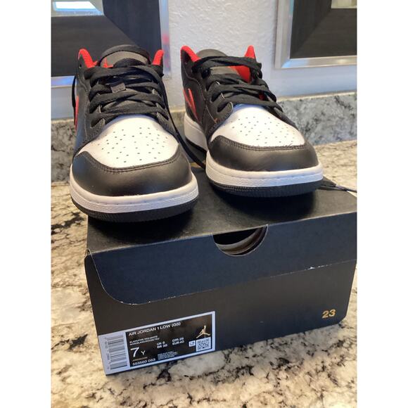 air jordan 1 low black fire red white tennis shoes sneakers 7Y - Picture 8 of 11